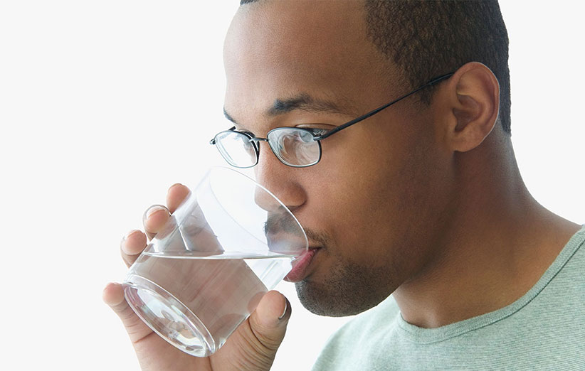  روزانه چقدر باید آب بنوشیم؟