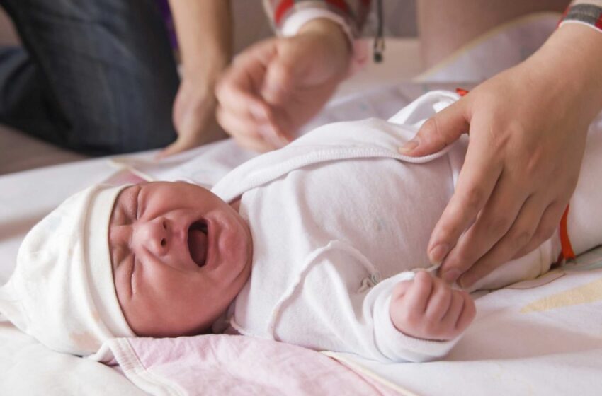  ۵ باور غلط درباره مراقبت از نوزادان
