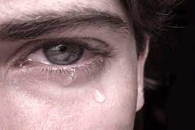  ۱۴ حقیقتِ شگفت‌انگیز درباره‌ گریه کردن