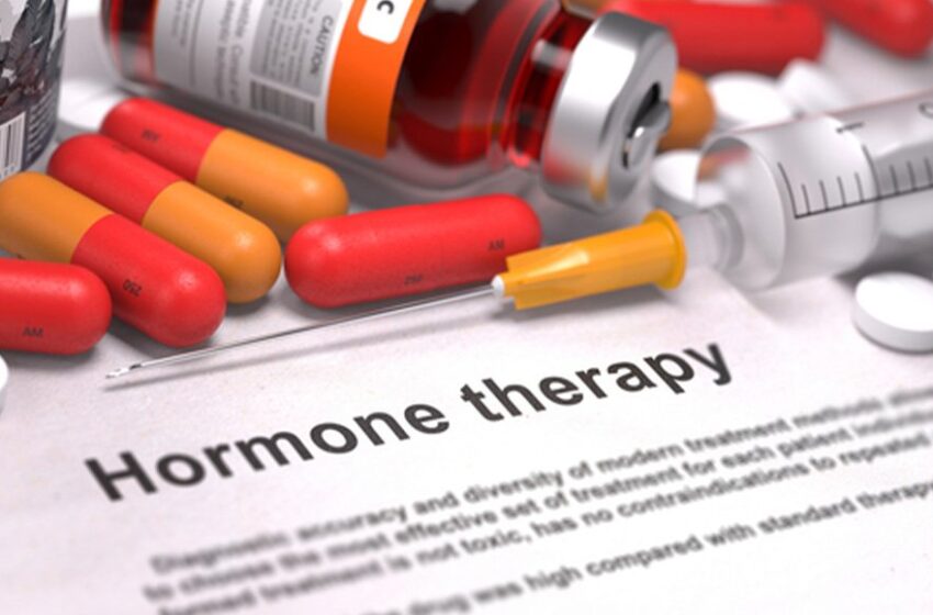  هورمون درمانی (HRT) چیست؛ نحوه‌ی انجام، عوارض و فواید آن