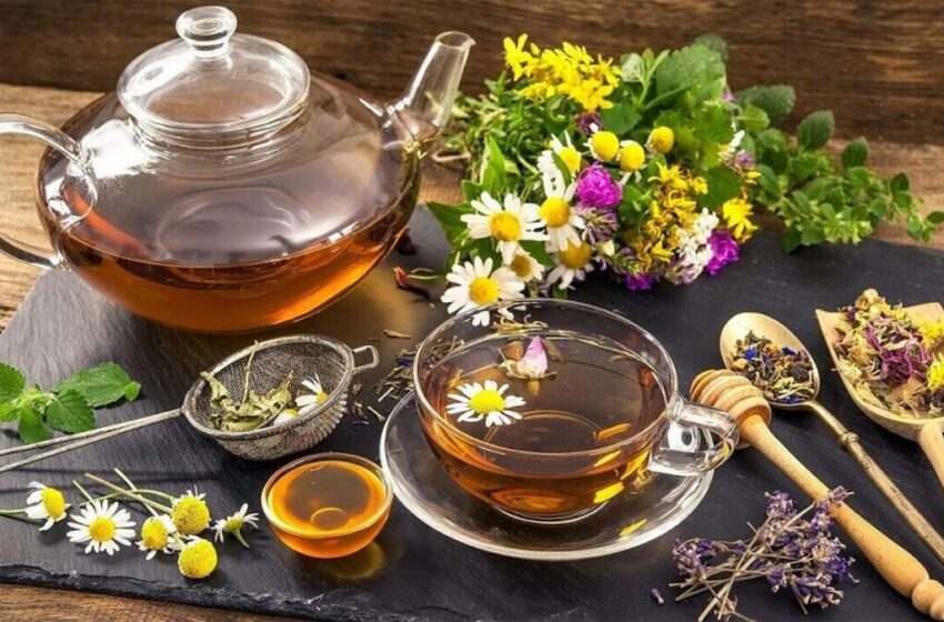 12 نوع چای برای درمان سرفه در فصل سرما