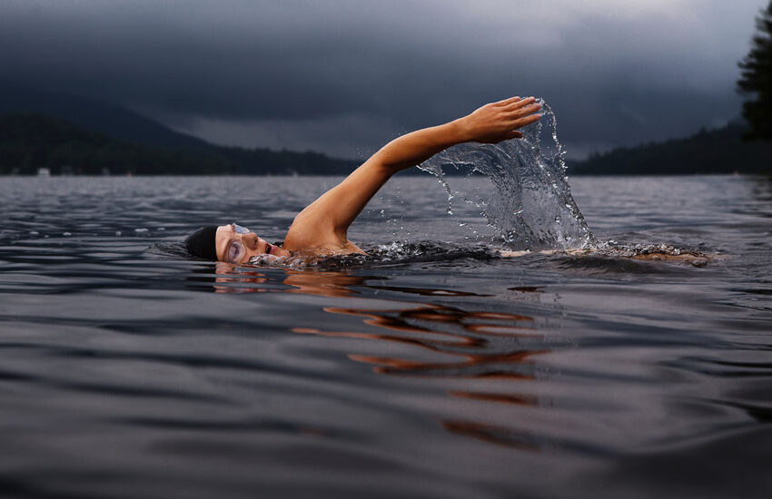 با فواید شنا کردن برای سلامت کل بدن و تناسب اندام آشنا شوید