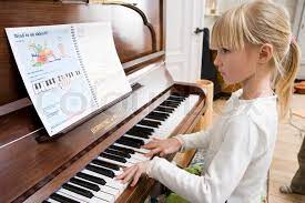 نقش موسیقی در پرورش خلاقیت کودکان بررسی می‌شود