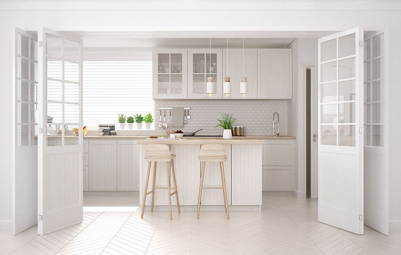  چگونه کابینت‌های سفید آشپزخانه را مثل روز اول تمیز کنیم؟