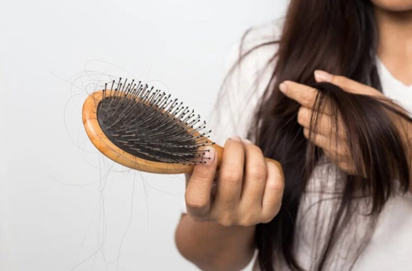  همه چیز درباره‌ی ریزش مو و راهکارهای درمانی برای جلوگیری از آن