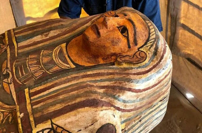  کشف مومیایی عجیب مصری در چاهی عمیق