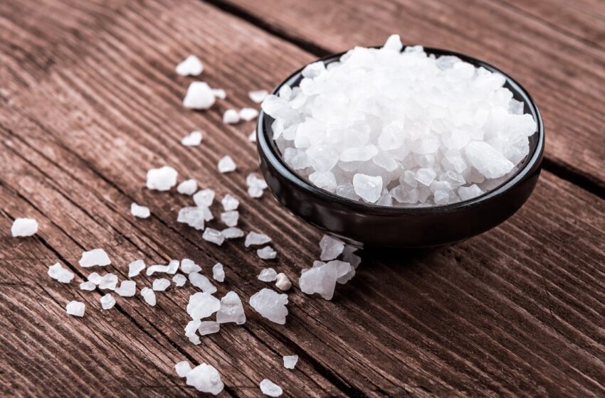  طرز استفاده از نمک دریا برای بدن بدون وان