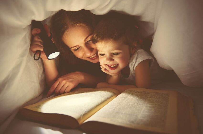  داستان های قبل از خواب به رشد ذهنی و رفتاری کودک شما کمک می کند