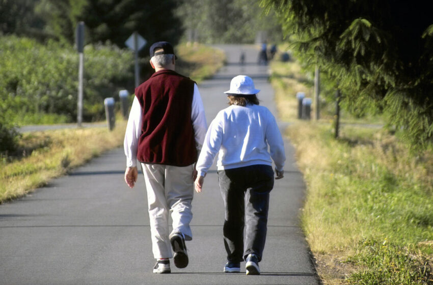 طرز راه رفتن شما خبر از سلامت جسمی می دهد / این افراد در سلامت کامل هستند