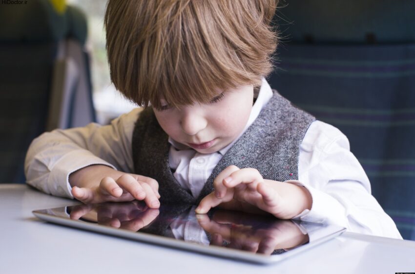  اثرات مضر گوشی های هوشمند بر رشد کودک شما