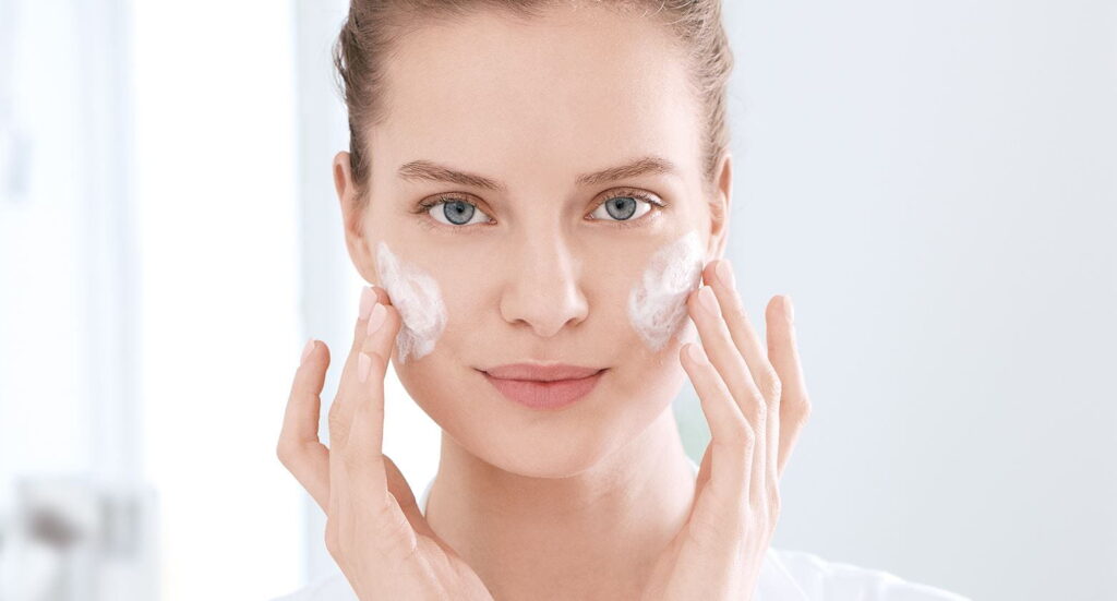 ساده‌ترین راه مراقبت از پوست / حتما پوستتان را اینگونه بشویید